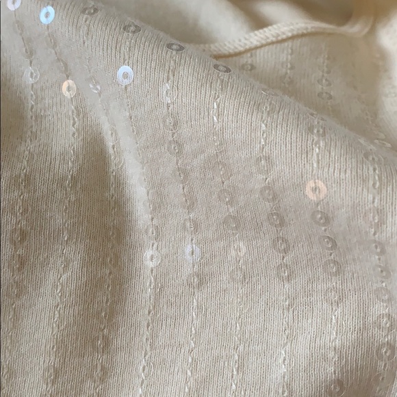 Top - Picture 2 of 3